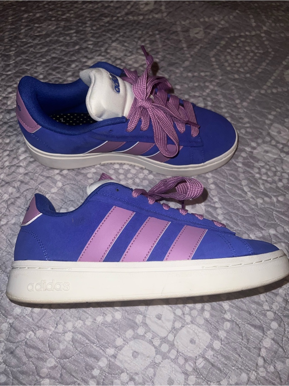 adidas Women's Blue Sneakers with Pink Laces - Picture 2 of 4
